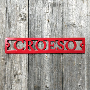 Arwydd 'Croeso' Welsh 'Welcome' Sign - red with screw holes